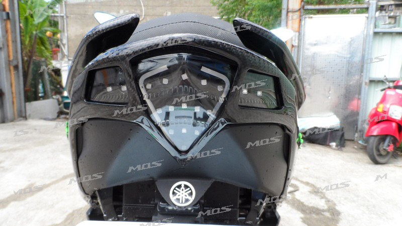 MOS カーボンテールライトカバー【マジェスティS/SMAX】TMAX530ルック | KN企画 | スクーター・オートバイ・バイク 改造パーツ  輸入パーツの通信販売